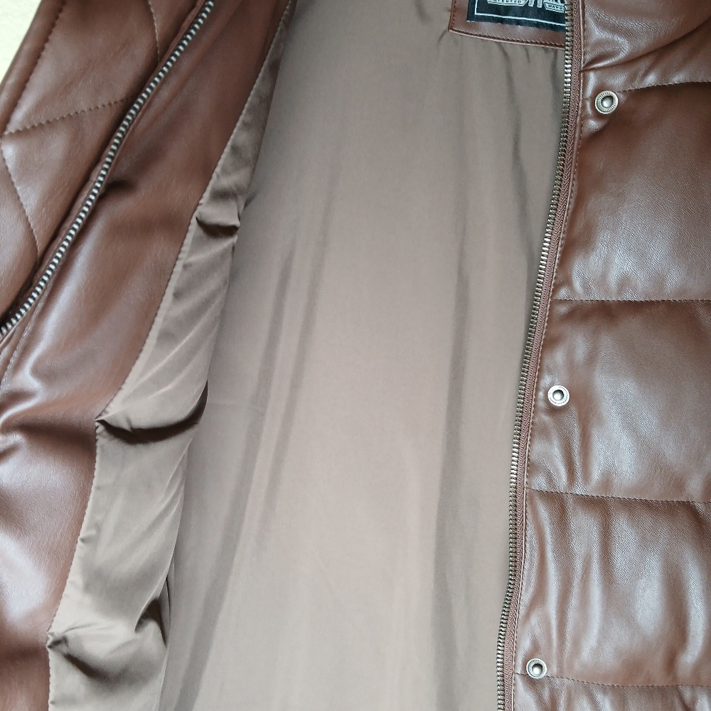 Levi's Chocolate Brown Puffer Vest With Belt Womens Size Small NWOT - Picture 9 of 15